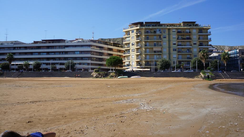 Lullymia Acomodação com café da manhã Crotone Exterior foto