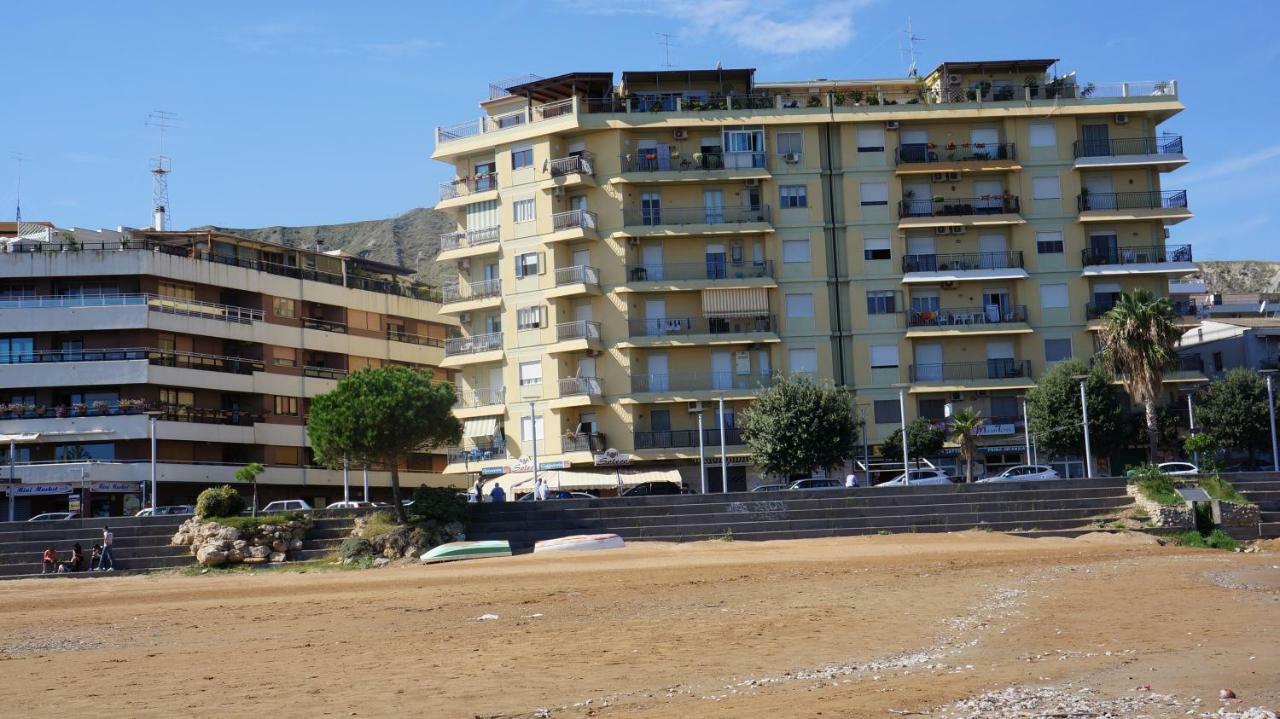 Lullymia Acomodação com café da manhã Crotone Exterior foto